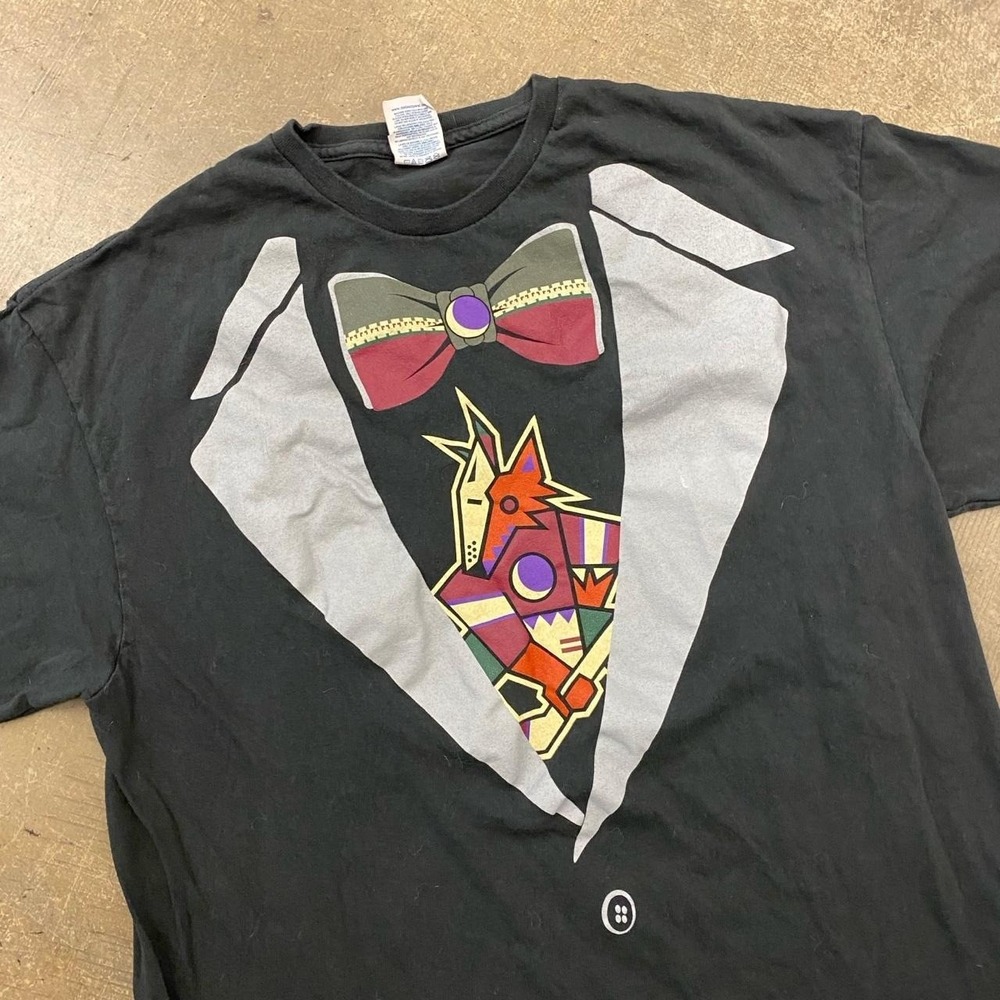 Vintage Arizona Coyotes NHL Suit And Tie T-Shirt Phoenix Hockey Large - Picture 2 of 5